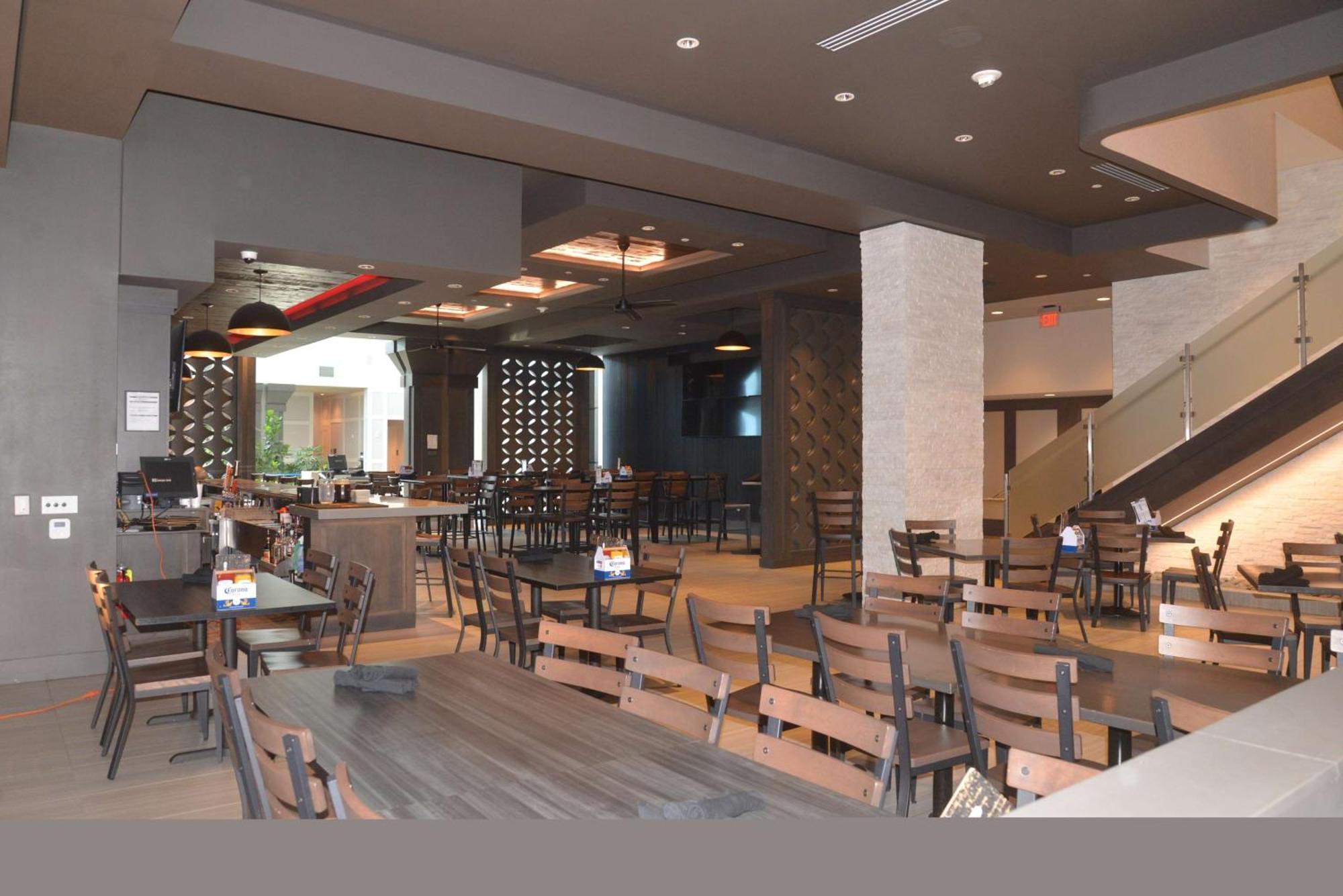 Embassy Suites By Hilton Kansas City Olathe Exterior photo
