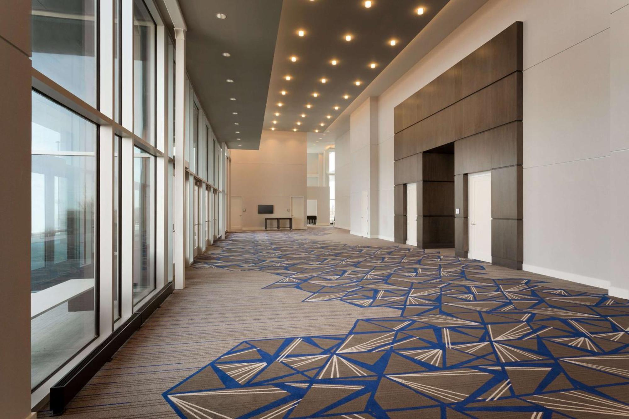 Embassy Suites By Hilton Kansas City Olathe Exterior photo